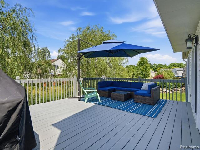 6449 Cranberry Drive, Holly, MI 48442