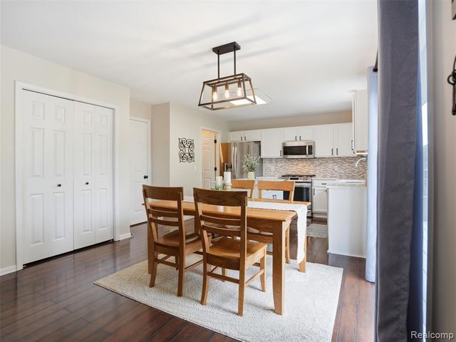 6449 Cranberry Drive, Holly, MI 48442