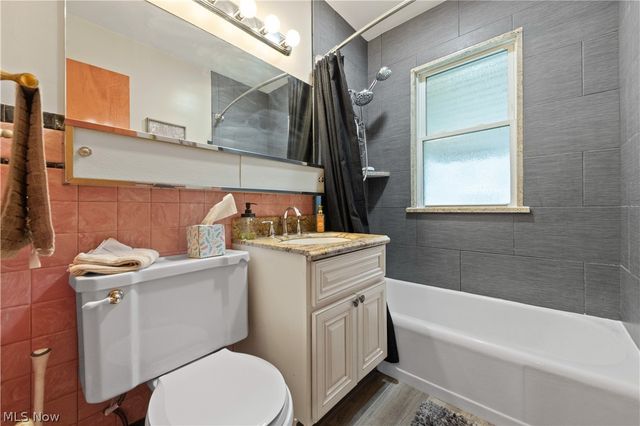 4718 Southwood Drive, Brooklyn, OH 44144