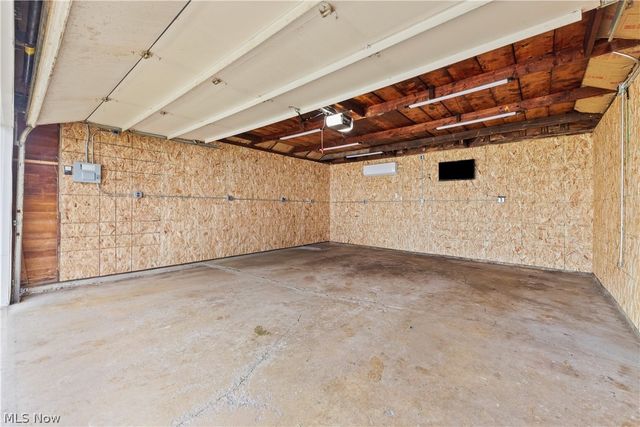 4718 Southwood Drive, Brooklyn, OH 44144