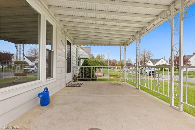 4718 Southwood Drive, Brooklyn, OH 44144