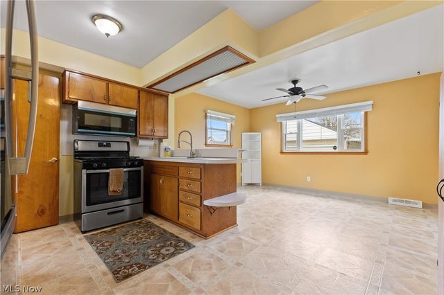 4718 Southwood Drive, Brooklyn, OH 44144