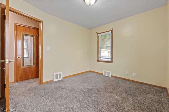 4718 Southwood Drive, Brooklyn, OH 44144