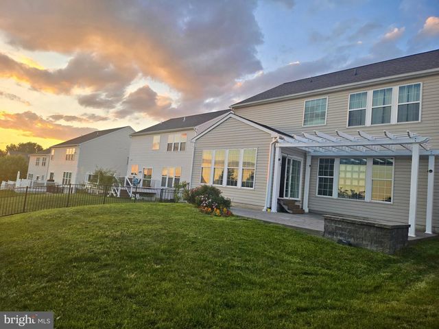 608 EMPIRE DR, Downingtown, PA 19335