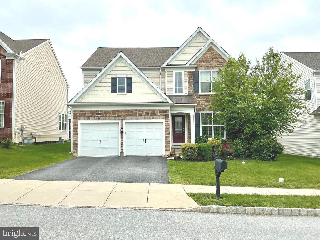 608 EMPIRE DR, Downingtown, PA 19335