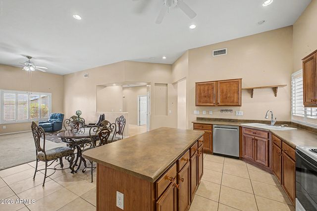 3386 E THORNTON Avenue, Gilbert, AZ 85297