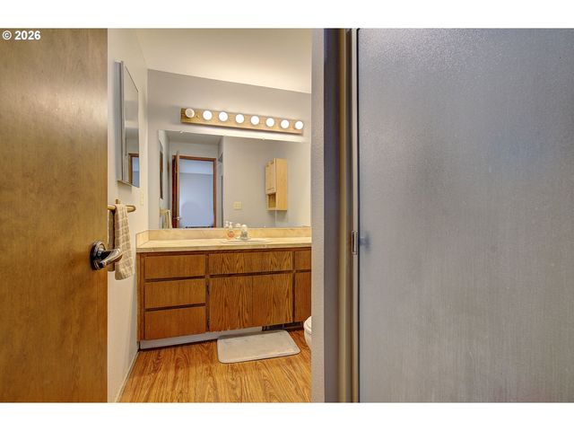 4613 E 18TH St 28, Vancouver, WA 98661