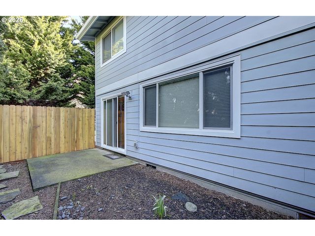 4613 E 18TH St 28, Vancouver, WA 98661