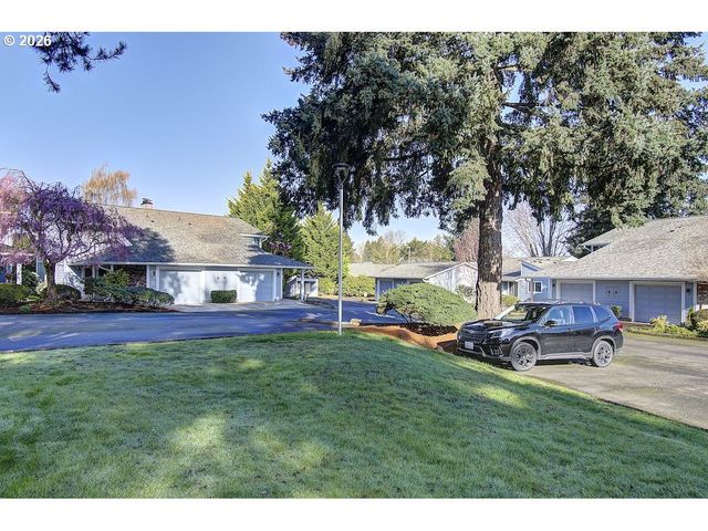 4613 E 18TH St 28, Vancouver, WA 98661