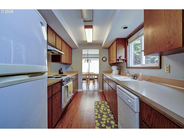 4613 E 18TH St 28, Vancouver, WA 98661