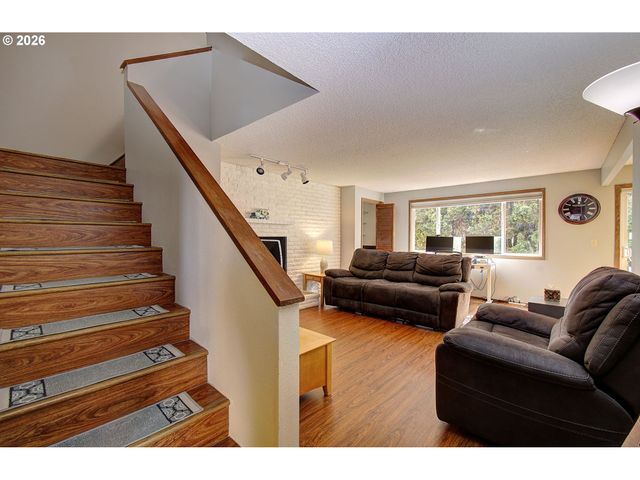 4613 E 18TH St 28, Vancouver, WA 98661