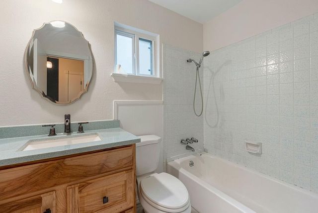 920 Acorn Oaks DR, Austin, TX 78745