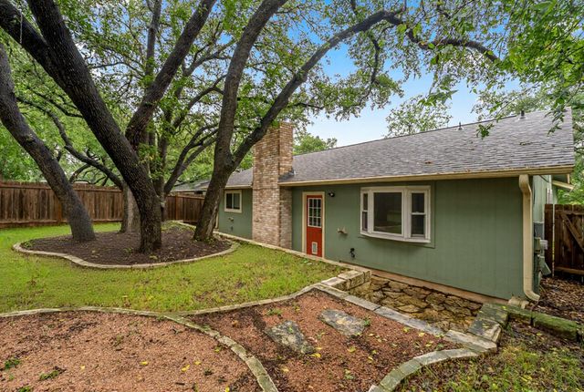 920 Acorn Oaks DR, Austin, TX 78745