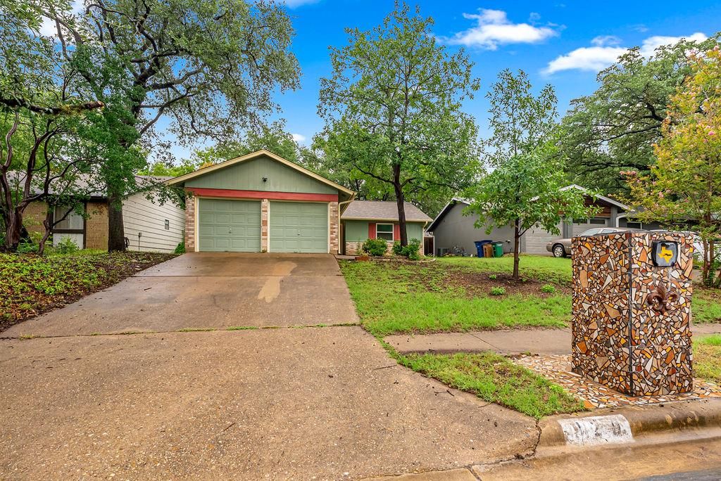 920 Acorn Oaks DR, Austin, TX 78745