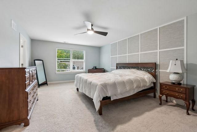 1009 N Auburn Ridge Drive, Palatine, IL 60067
