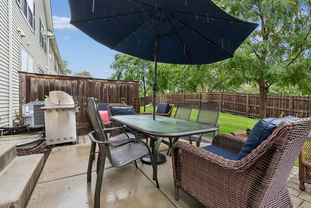 1009 N Auburn Ridge Drive, Palatine, IL 60067