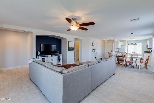 3868 W Carlos Lane, San Tan Valley, AZ 85143