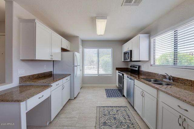 3868 W Carlos Lane, San Tan Valley, AZ 85143