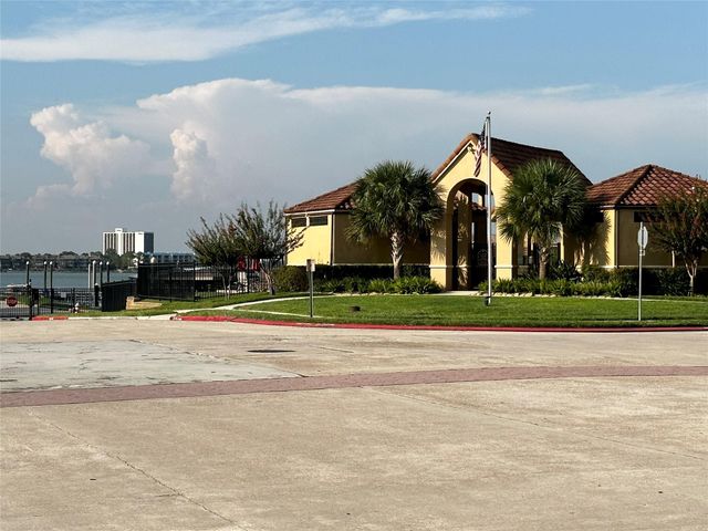 617 Constellation Boulevard, League City, TX 77573