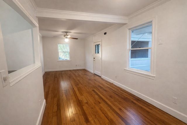 927 NE 7TH AVENUE, Gainesville, FL 32601