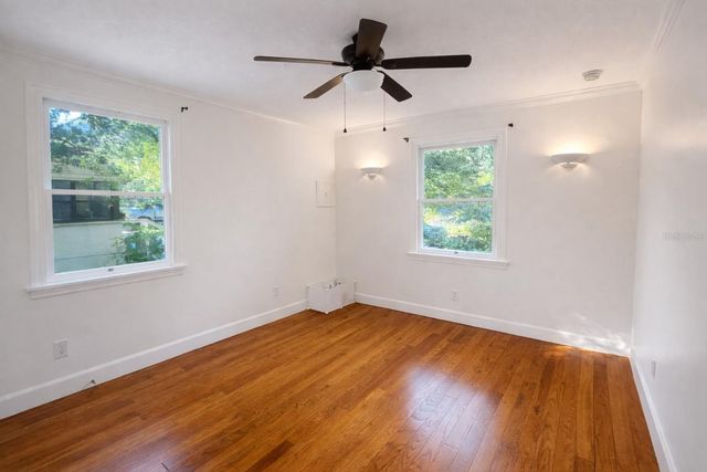 927 NE 7TH AVENUE, Gainesville, FL 32601