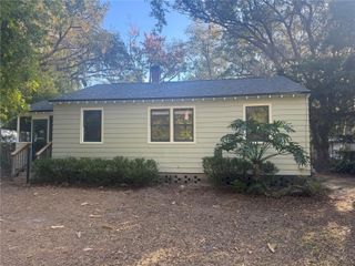 927 NE 7TH AVENUE, Gainesville, FL 32601