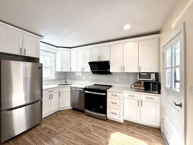 9 Westford St, Quincy, MA 02169