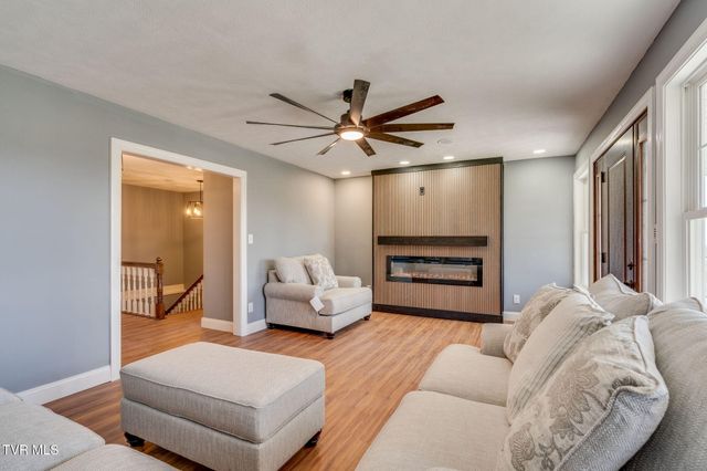 1405 Dover Road, Morristown, TN 37813