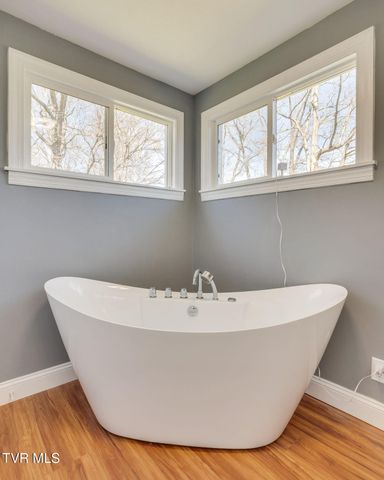 1405 Dover Road, Morristown, TN 37813