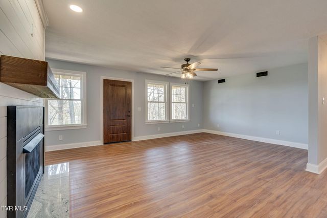 1405 Dover Road, Morristown, TN 37813