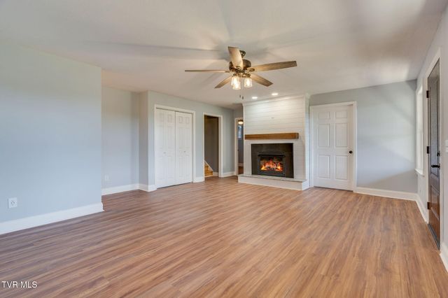 1405 Dover Road, Morristown, TN 37813