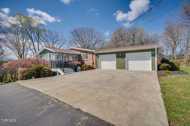 1405 Dover Road, Morristown, TN 37813