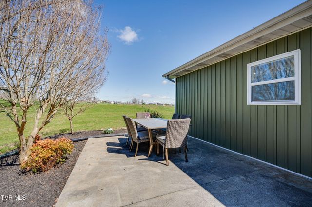 1405 Dover Road, Morristown, TN 37813