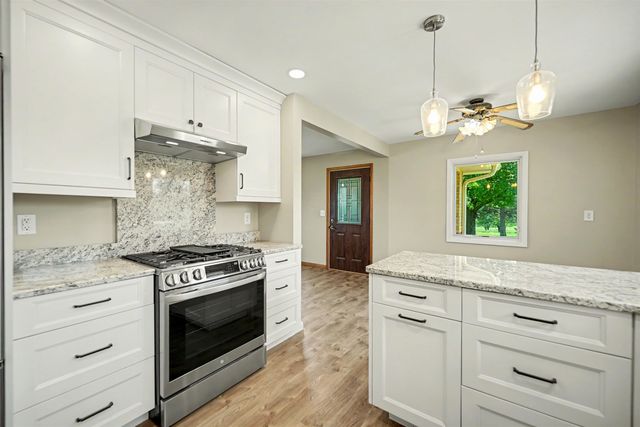 300 Rafter M Ln., Salina, KS 67401