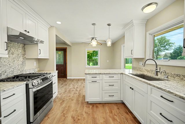 300 Rafter M Ln., Salina, KS 67401