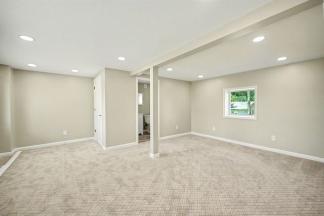 300 Rafter M Ln., Salina, KS 67401