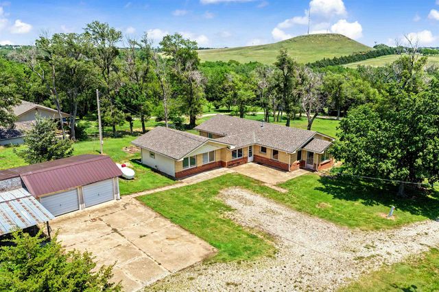 300 Rafter M Ln., Salina, KS 67401