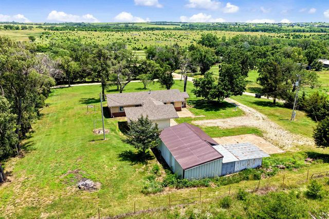 300 Rafter M Ln., Salina, KS 67401