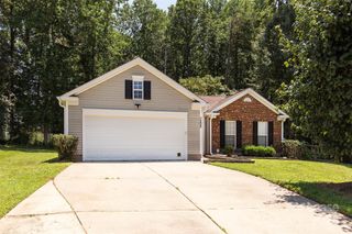 7205 Preakness Stakes Lane, Charlotte, NC 28215