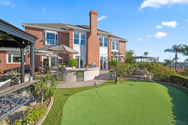 2915 Managua Pl, Carlsbad, CA 92009