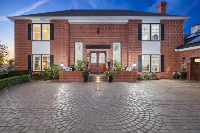 2915 Managua Pl, Carlsbad, CA 92009