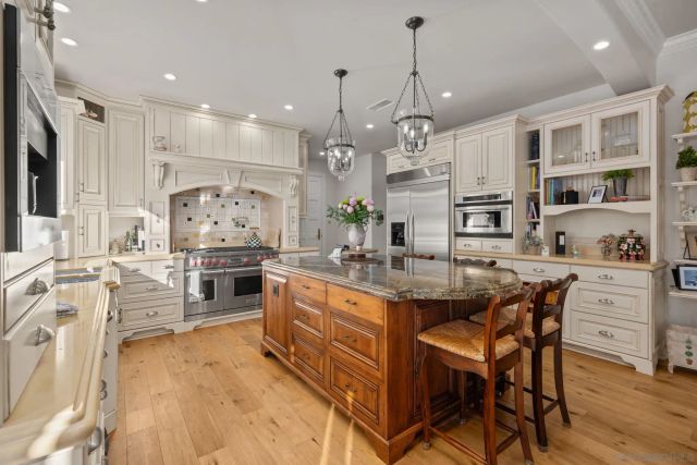 2915 Managua Pl, Carlsbad, CA 92009