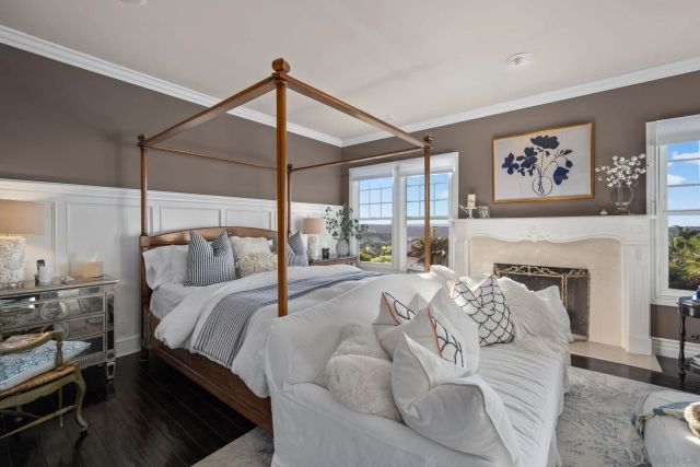 2915 Managua Pl, Carlsbad, CA 92009