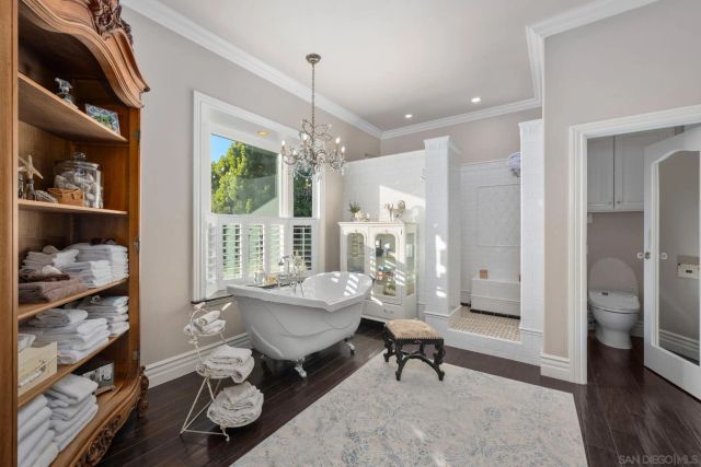 2915 Managua Pl, Carlsbad, CA 92009