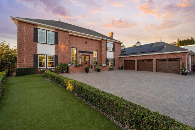 2915 Managua Pl, Carlsbad, CA 92009