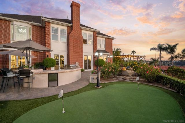 2915 Managua Pl, Carlsbad, CA 92009