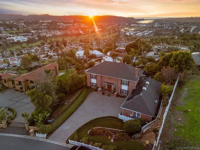 2915 Managua Pl, Carlsbad, CA 92009