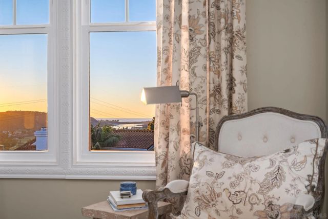 2915 Managua Pl, Carlsbad, CA 92009