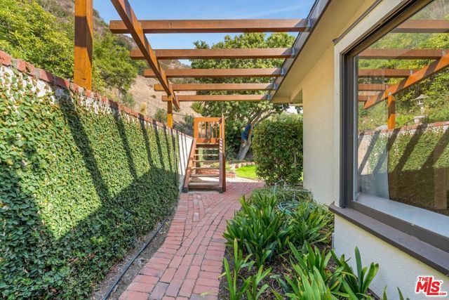 5942 Paseo Canyon Drive, Malibu, CA 90265