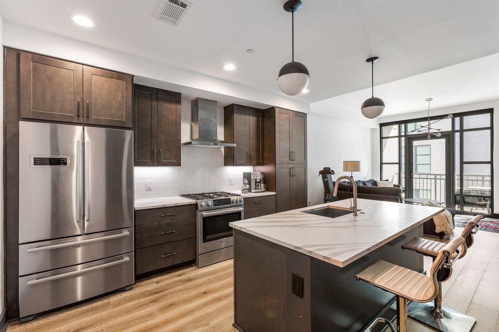 Image 1 of property listing at 5 Gadsdenboro Street Apt 416, Charleston, SC 29401